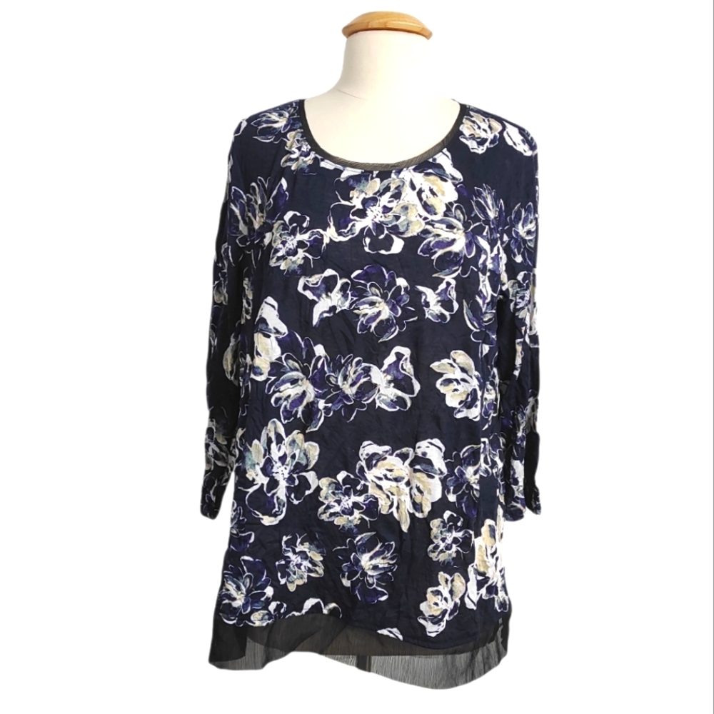 Simply Vera Wang Crew Neck Floral 3/4 Long Sleeve Crinkle Tunic Sheer Hem Top